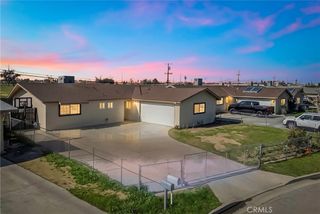 5817 Gary, Bakersfield, CA 93307