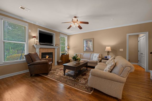 10374 HERONS RIDGE CV, Lakeland, TN 38002