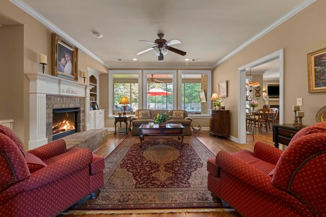 10374 HERONS RIDGE CV, Lakeland, TN 38002