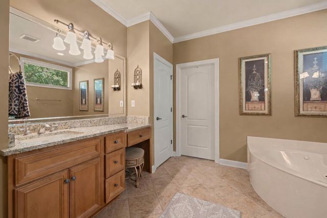 10374 HERONS RIDGE CV, Lakeland, TN 38002