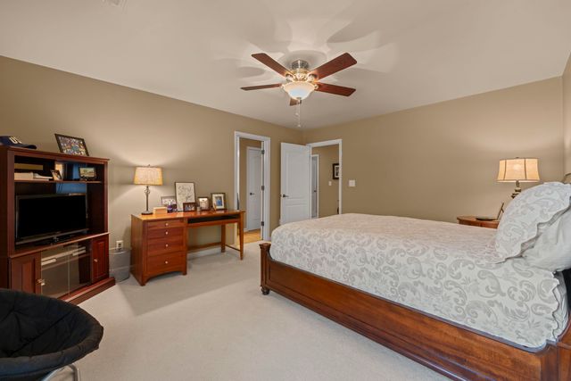 10374 HERONS RIDGE CV, Lakeland, TN 38002