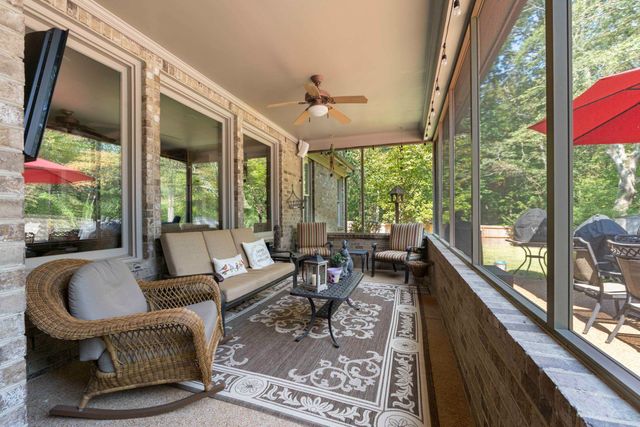 10374 HERONS RIDGE CV, Lakeland, TN 38002