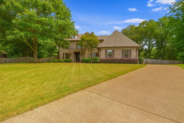 10374 HERONS RIDGE CV, Lakeland, TN 38002