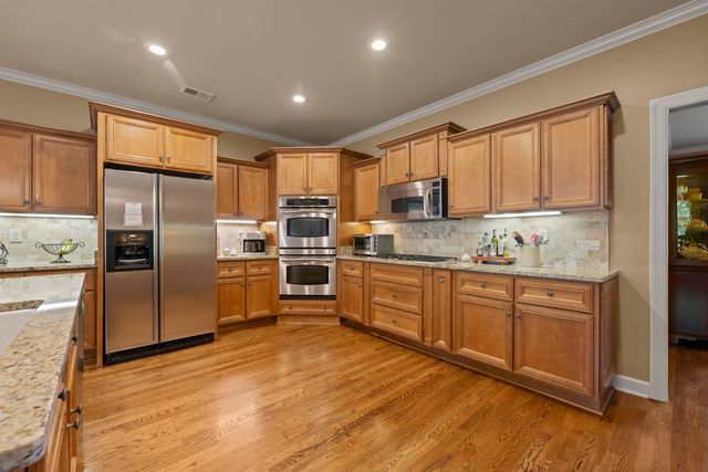 10374 HERONS RIDGE CV, Lakeland, TN 38002