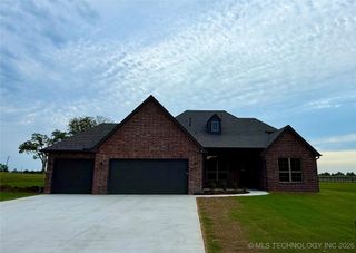 7 Oaklawn Drive, Ramona, OK 74061