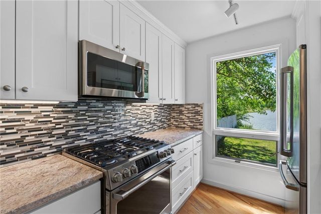 820 W 51st ST, Norfolk, VA 23508