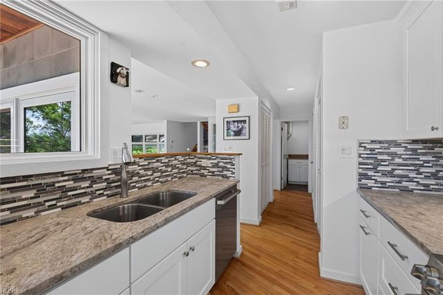 820 W 51st ST, Norfolk, VA 23508