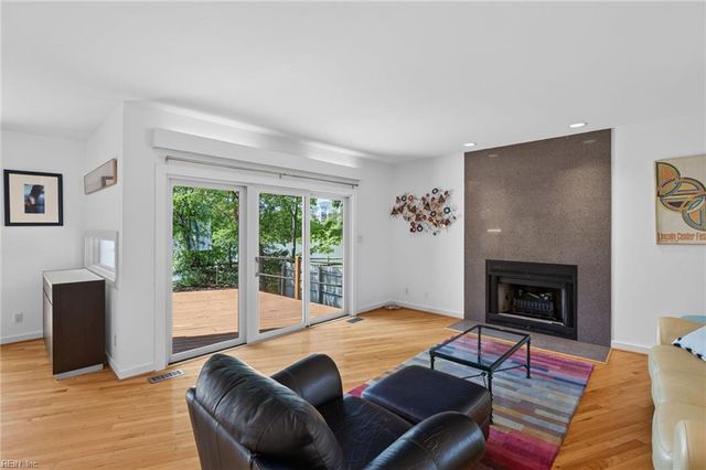 820 W 51st ST, Norfolk, VA 23508
