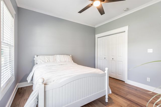 10689 S Oak Ridge Estate, Haubstadt, IN 47639