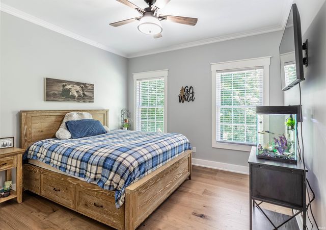10689 S Oak Ridge Estate, Haubstadt, IN 47639