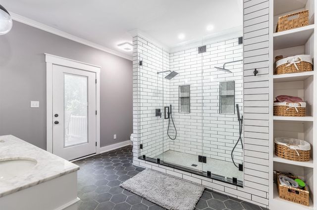 10689 S Oak Ridge Estate, Haubstadt, IN 47639
