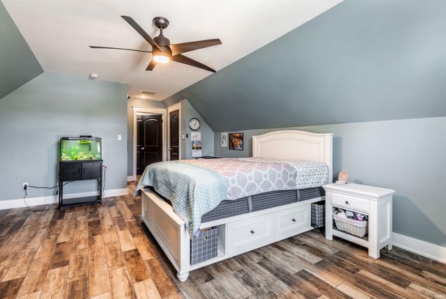 10689 S Oak Ridge Estate, Haubstadt, IN 47639