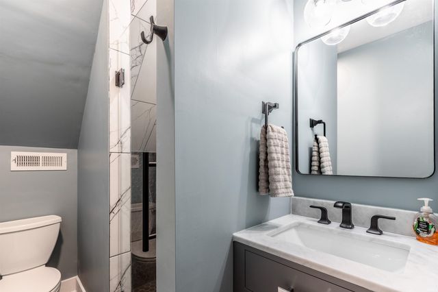 10689 S Oak Ridge Estate, Haubstadt, IN 47639