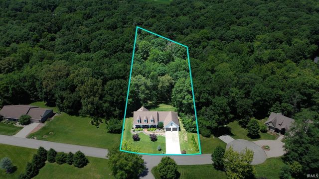10689 S Oak Ridge Estate, Haubstadt, IN 47639