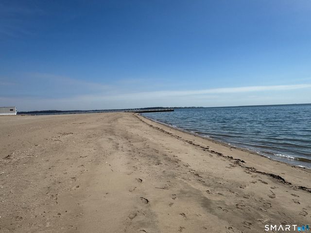 1 Peck Avenue 6, West Haven, CT 06516