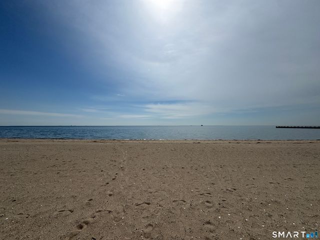 1 Peck Avenue 6, West Haven, CT 06516