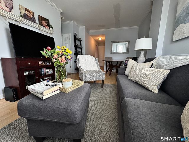 1 Peck Avenue 6, West Haven, CT 06516