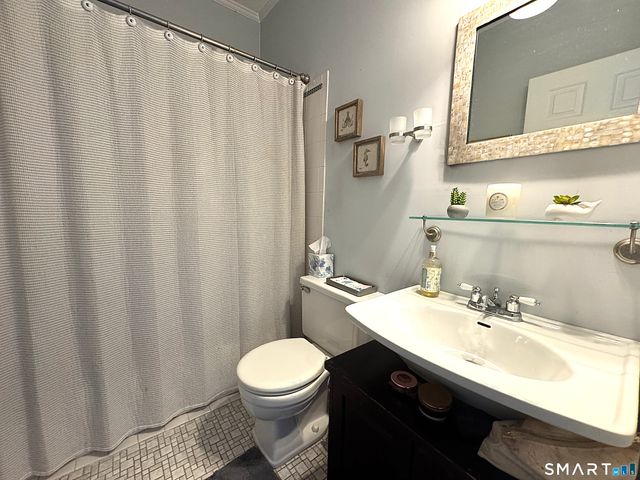 1 Peck Avenue 6, West Haven, CT 06516