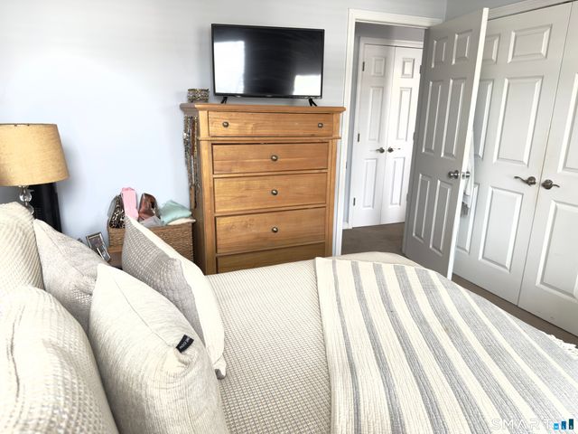 1 Peck Avenue 6, West Haven, CT 06516