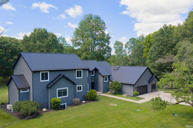 54725 County Road 33, Middlebury, IN 46540