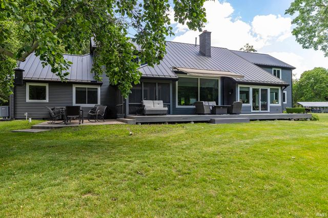 54725 County Road 33, Middlebury, IN 46540