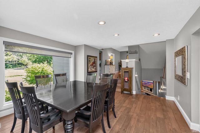 54725 County Road 33, Middlebury, IN 46540