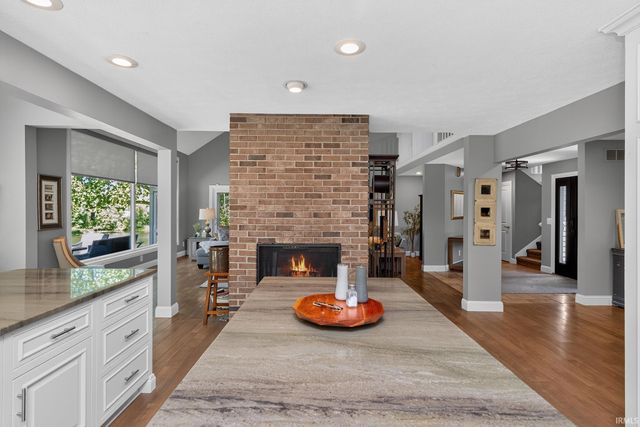 54725 County Road 33, Middlebury, IN 46540