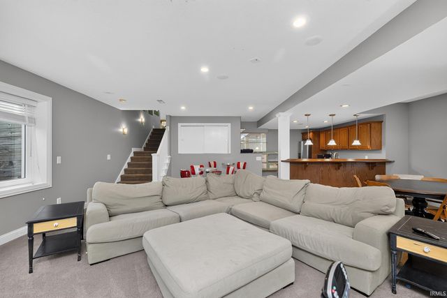 54725 County Road 33, Middlebury, IN 46540
