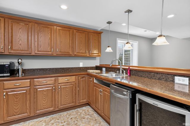 54725 County Road 33, Middlebury, IN 46540