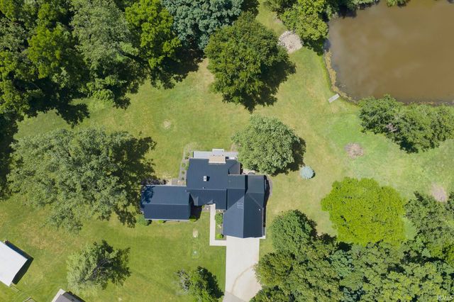 54725 County Road 33, Middlebury, IN 46540