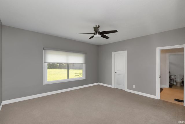 54725 County Road 33, Middlebury, IN 46540