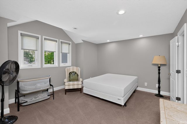 54725 County Road 33, Middlebury, IN 46540