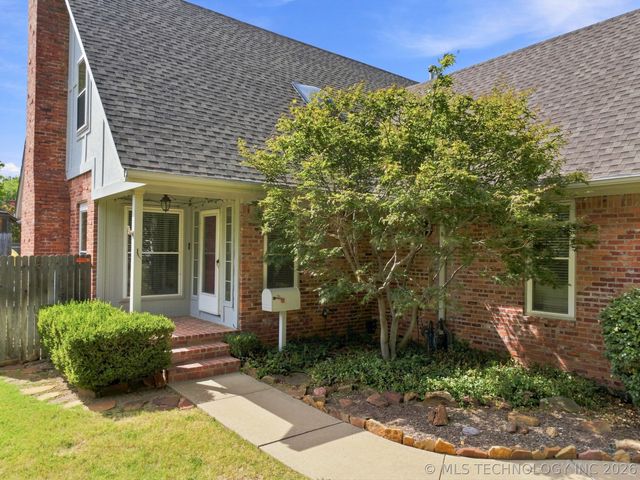 1620 S Florence Place, Tulsa, OK 74104