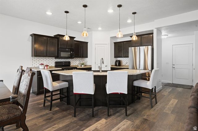 928 CHATHAM DR, North Salt Lake, UT 84054