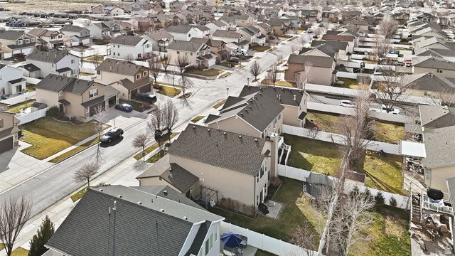 928 CHATHAM DR, North Salt Lake, UT 84054