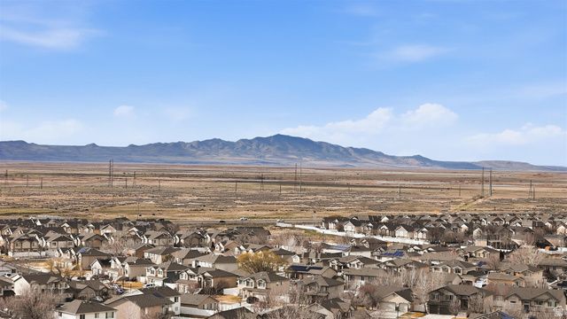 928 CHATHAM DR, North Salt Lake, UT 84054