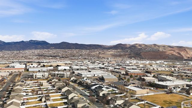 928 CHATHAM DR, North Salt Lake, UT 84054