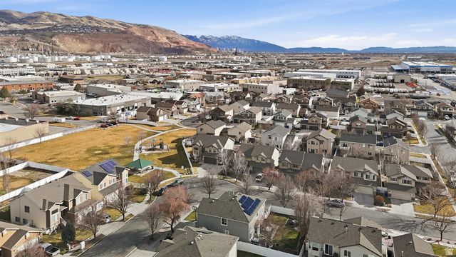 928 CHATHAM DR, North Salt Lake, UT 84054