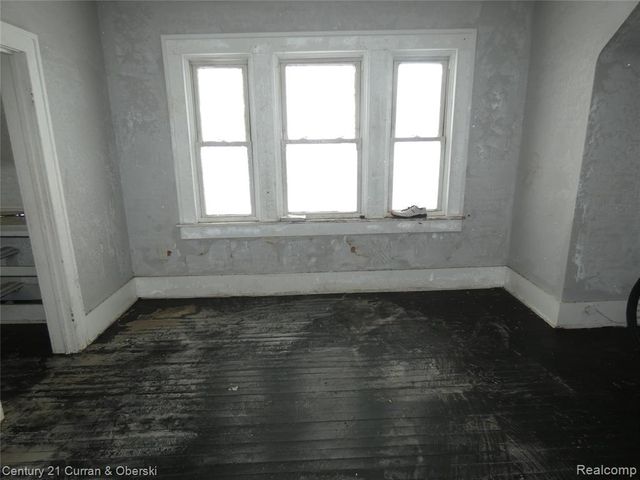 2301 Fullerton Street, Detroit, MI 48238