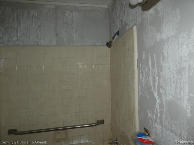 2301 Fullerton Street, Detroit, MI 48238