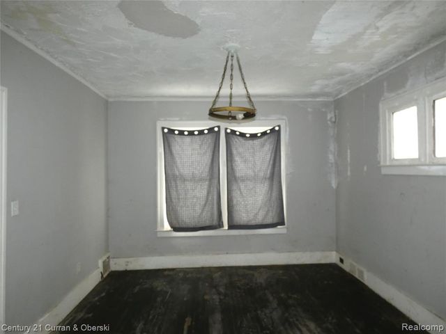 2301 Fullerton Street, Detroit, MI 48238