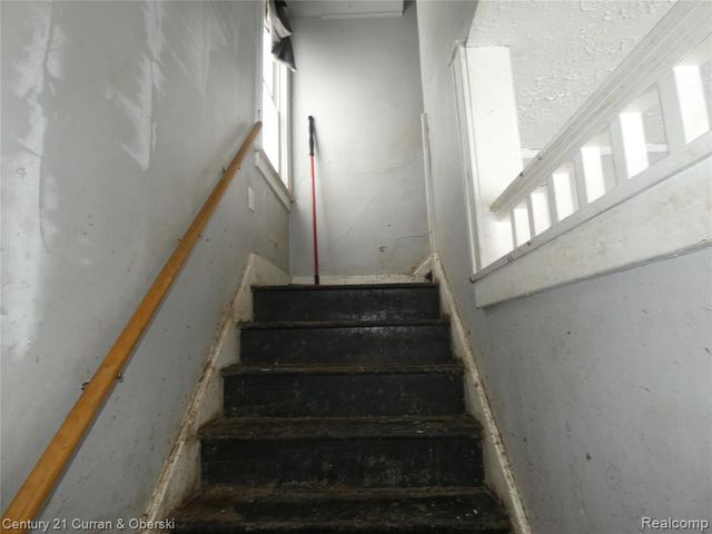 2301 Fullerton Street, Detroit, MI 48238