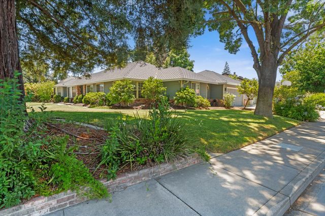 2412 Chianti Cir, Modesto, CA 95356