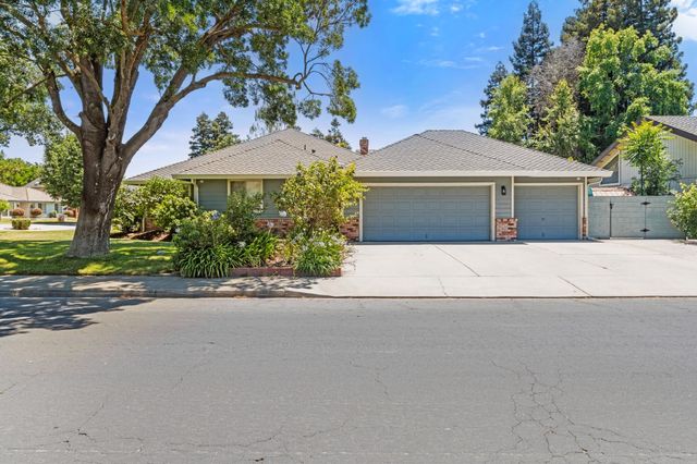 2412 Chianti Cir, Modesto, CA 95356