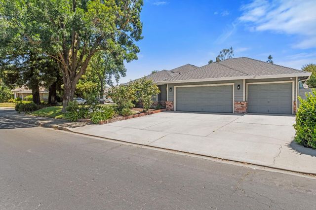 2412 Chianti Cir, Modesto, CA 95356