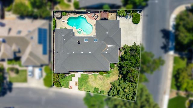 2412 Chianti Cir, Modesto, CA 95356