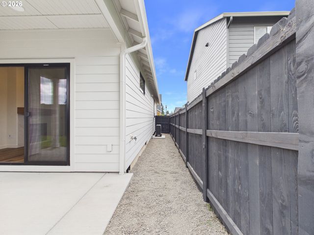 2111 Nw 17TH Pl, Battle Ground, WA 98604