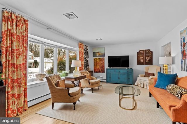 3807 HEARTHSTONE RD, Camp Hill, PA 17011