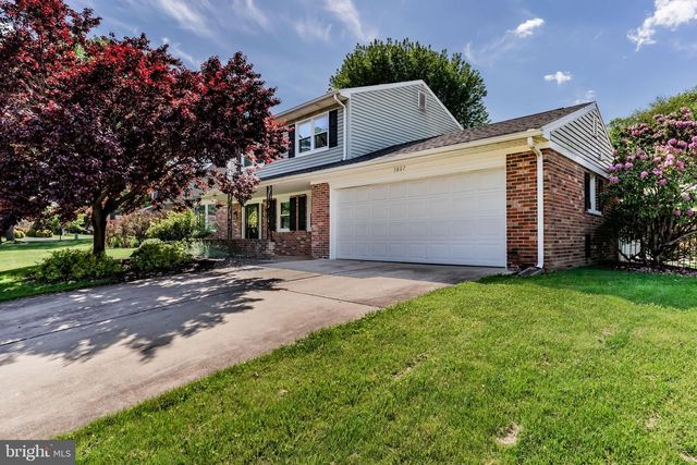 3807 HEARTHSTONE RD, Camp Hill, PA 17011