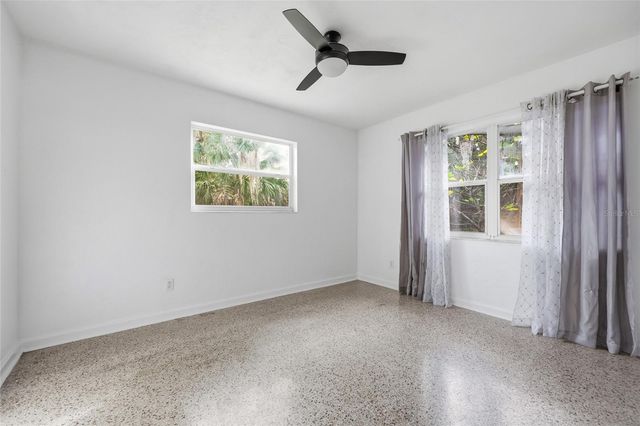 1215 NE 21ST AVENUE, Gainesville, FL 32609